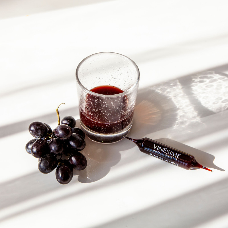 elixir de la vigne nutricosmétique vinésime améliore l’uniformité, fermeté et l’élasticité de la peau